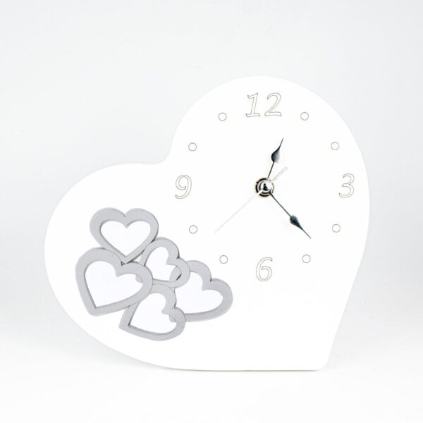 Orologio in Legno Laccato Bianco a Forma di Cuore con Applicazioni a Tema Coppia Orologi Albalu Bomboniere