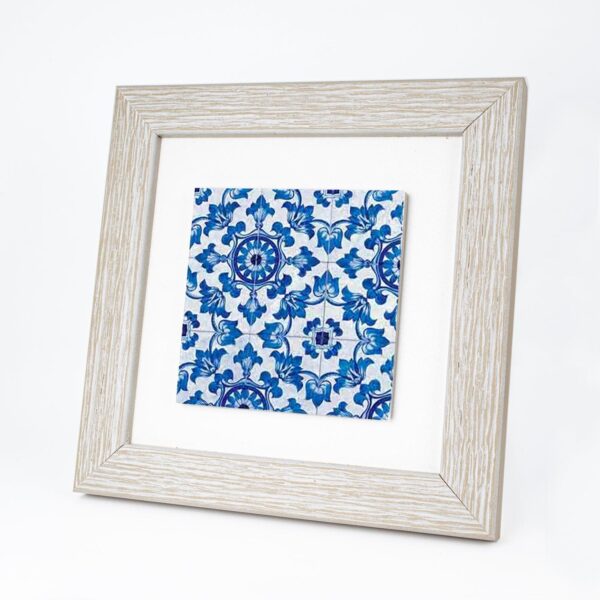Quadretto in Legno con Piastrella Maiolica in Gres Porcellanato e Cornice Bianca Quadrata