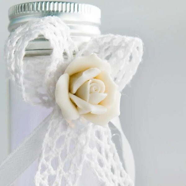 Tubetto Portaconfetti in Vetro con Tappo in Metallo Fiocco Bianco e Applicazione Rosellina Panna Sintetica Portaconfetti Albalu Bomboniere